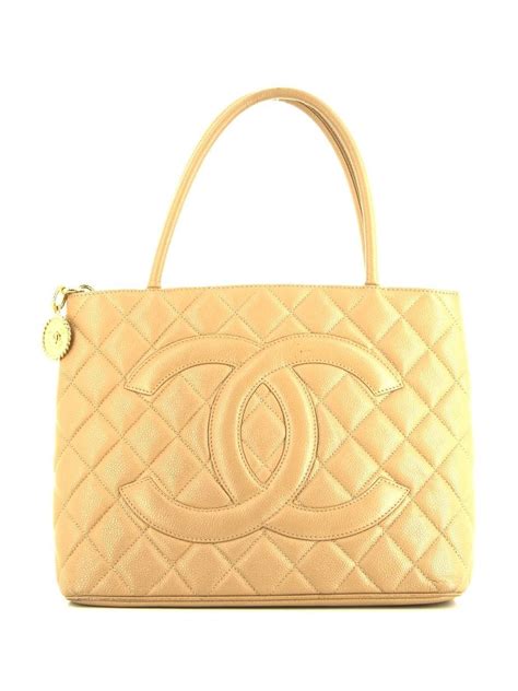 borsa chanel medallion|CHANEL Pre.